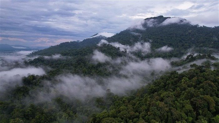 Gunung Liangpran di Kawasan Pegunungan Muller