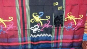 Sarung Samarinda, Oleh-Oleh Khas Kalimantan Timur dengan Warisan Tenun Bernilai Seni Tinggi