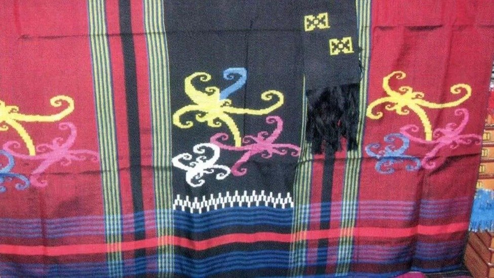 Sarung Samarinda, Oleh-Oleh Khas Kalimantan Timur dengan Warisan Tenun Bernilai Seni Tinggi
