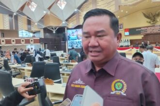 Gudang Logistik di Long Pahangai