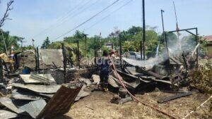 Warung Kelontong di Babulu Terbakar