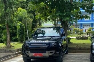 Sewa Land Rover Defender Samarinda