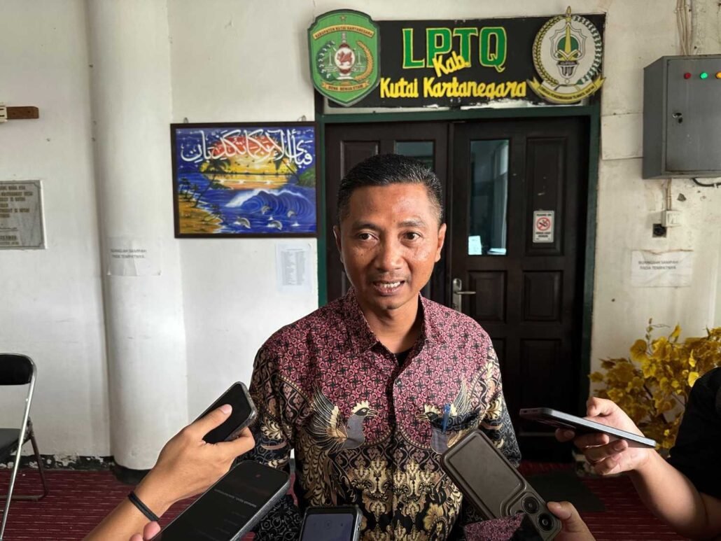 DLHK Kukar Kerahkan Hampir 100 Petugas