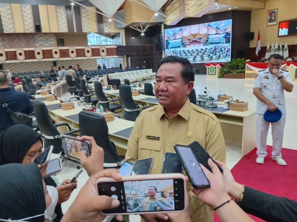 Kendalikan Karhutla di Kaltim, Ekti Imanuel: Pembangunan Sumur Bor dan Pompa Air Diperlukan